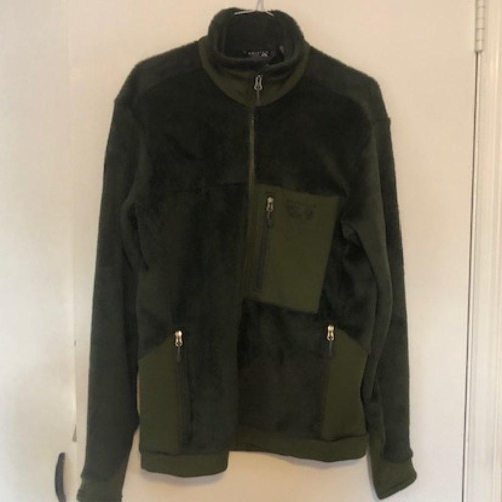 Men's dark green Mountain Hardwear Polartec fleece  size Large soft